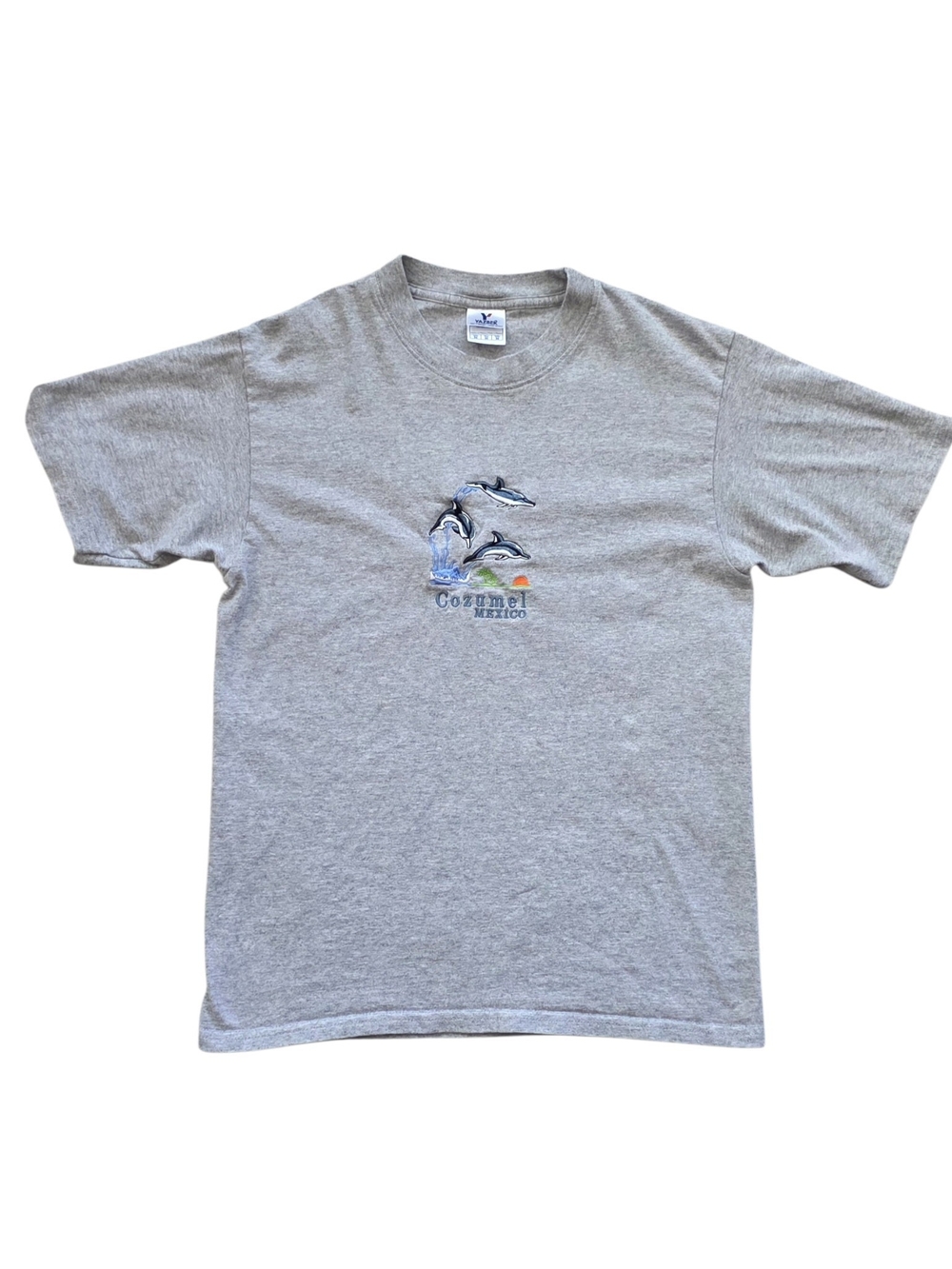 Vintage Yazbek Cozumel Mexico Medium Gray Embroidered Dolphins Souvenir T Shirt